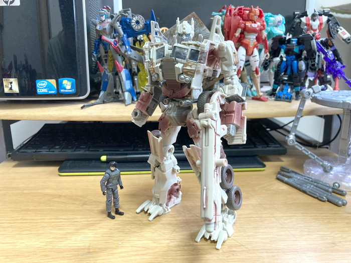 白いけどウルマグじゃなかった！『オプティマスプライム ラスティVer