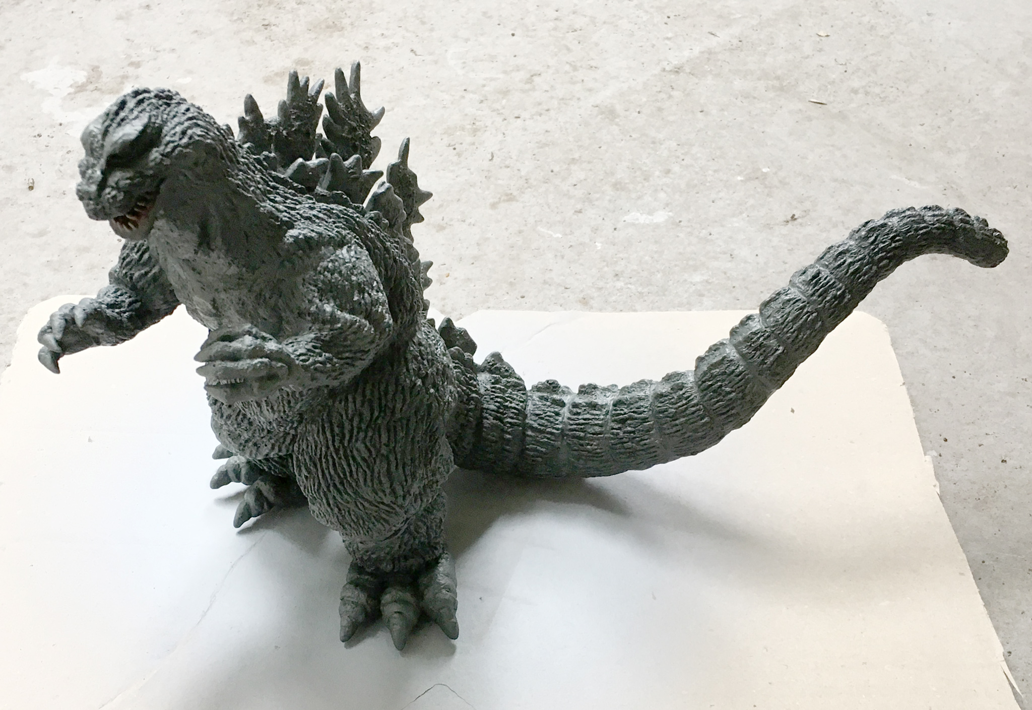 海洋堂 20cmシリーズ『キンゴジ』 全身のグラデーション塗装 その2