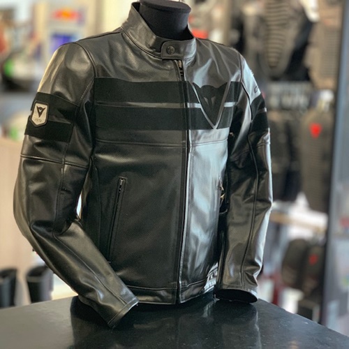 8-TRACK PERF. LEATHER JACKETのご紹介