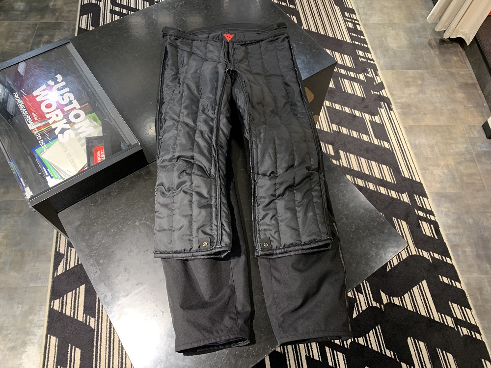 防水・防寒に優れた性能を発揮するライディングパンツ”GALVESTONE D2