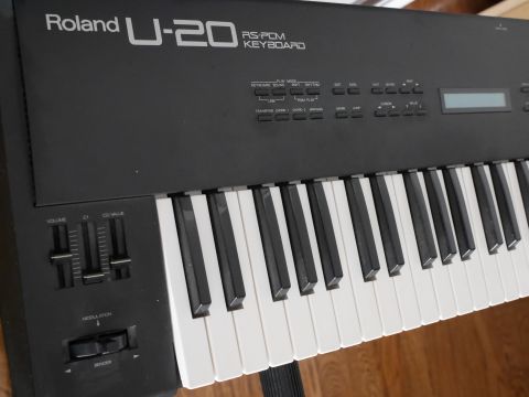 Roland U-20の思い出 - 文化的電子機器生活