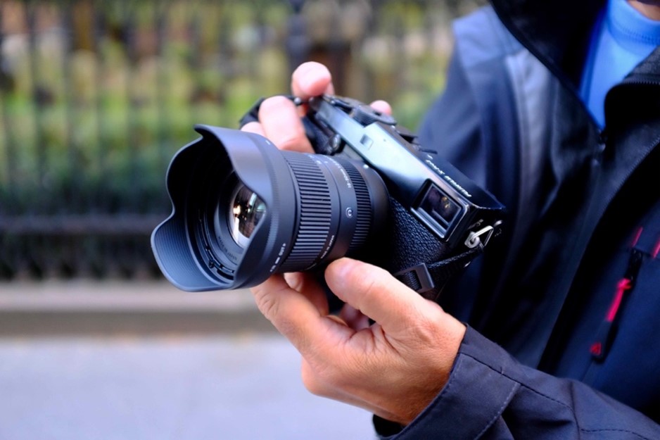 First Look: SIGMA 18-50mm F2.8 DC DN Contemporary Lens for