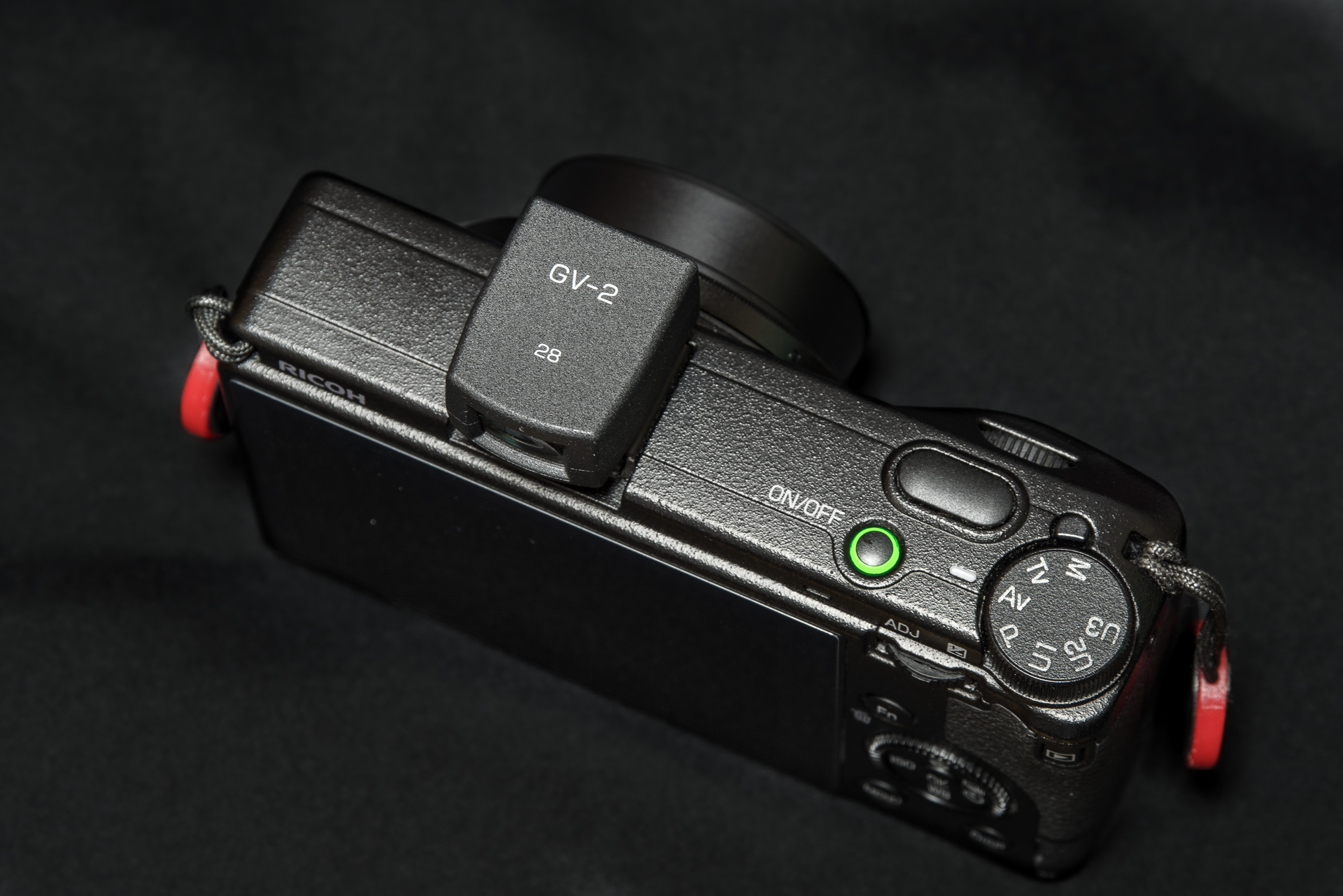 光学ビューファインダーGV-2を取り付けてGR IIIをより格好良くする