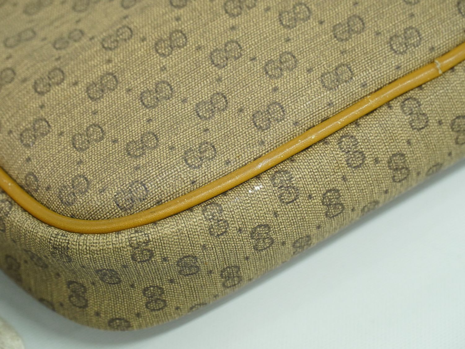 GUCCI オールドグッチ マイクロGG ショルダーバッグ ブラウン – BRAND