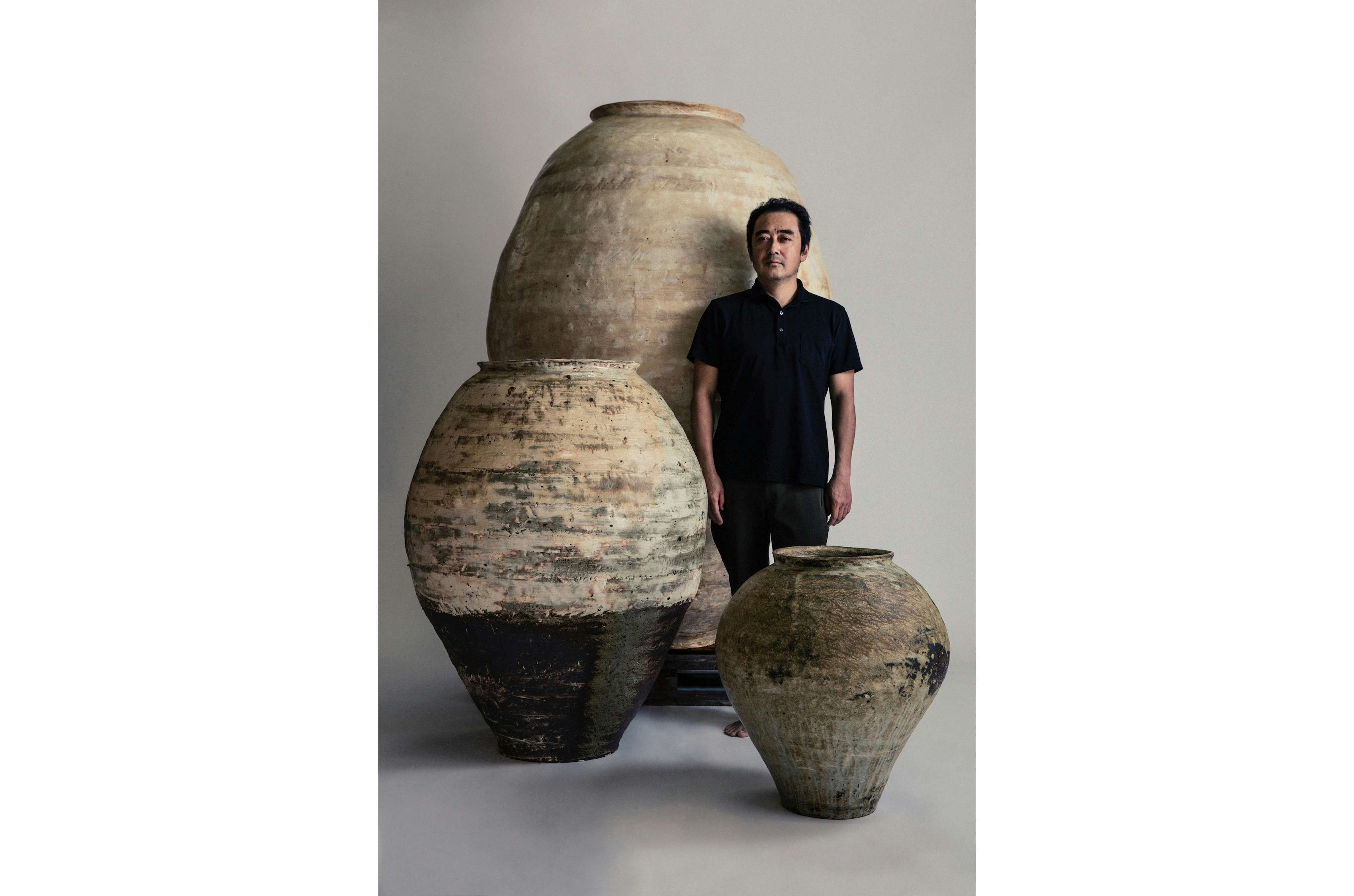超大型壺に見る陶芸家・尾形アツシの真髄。「もっと大きな壺といつもの