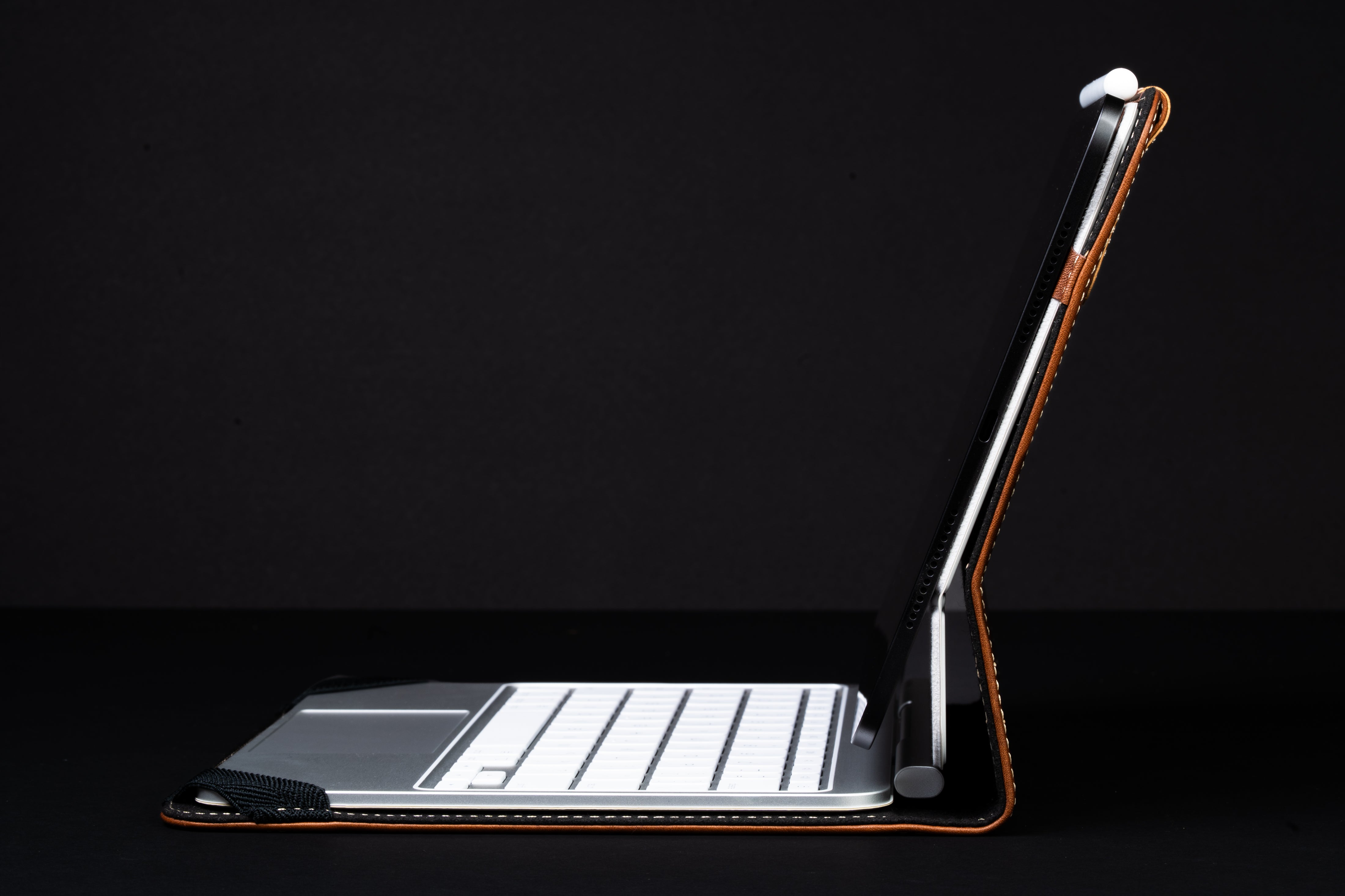 Limited Run Magic Keyboard Case M4/M5 iPad Pro 11