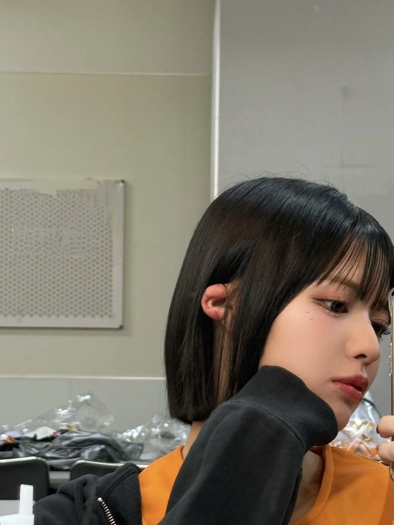 FRUITS ZIPPER鎮西寿々歌がバッサリボブスタイルを公開！しかし注目は