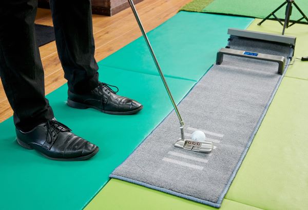 スマートパッティング練習器「ZEROPUTT」でパットの名手を目指せ