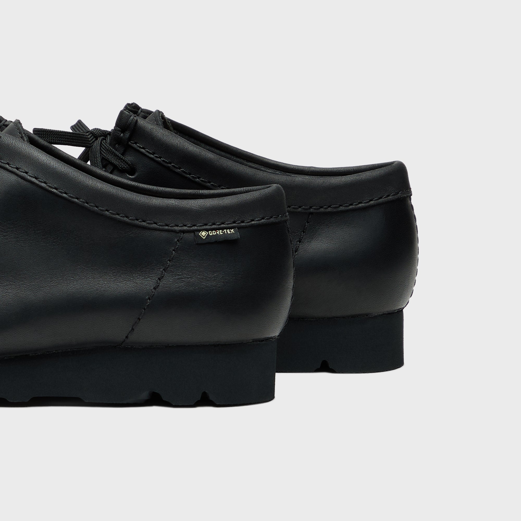 Clarks Wallabee GTX - Black – Kith Canada