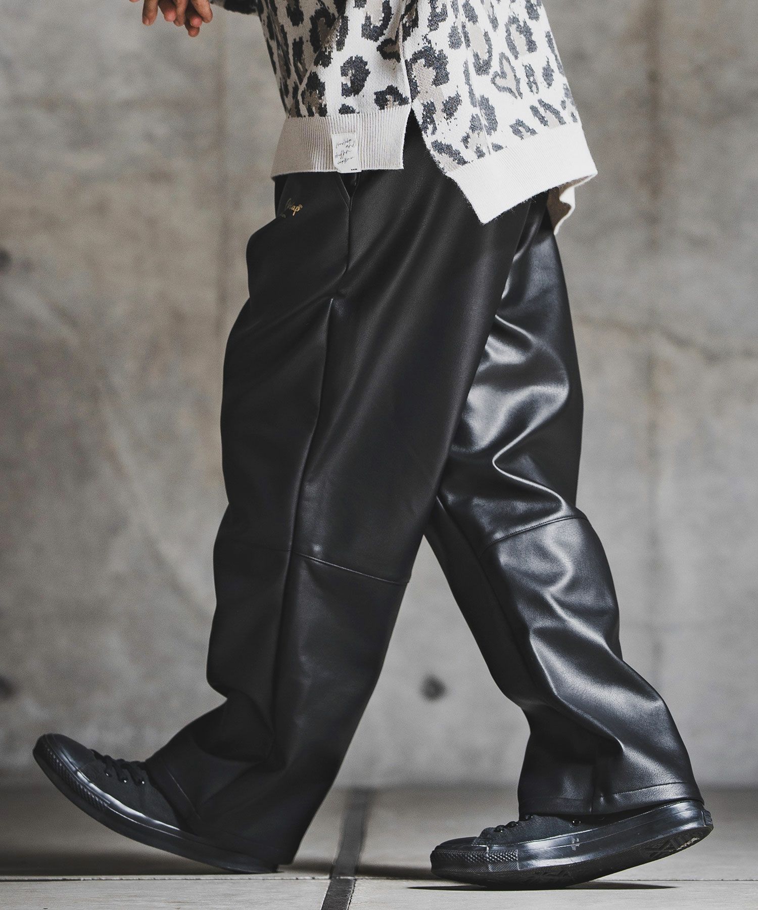 GLIMCLAP(グリムクラップ)】Synthetic Leather Straight-Leg Trousers