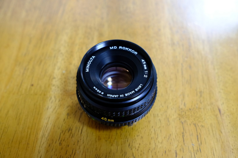 ミノルタのパンケーキレンズ「MD ROKKOR 45mm F2」 – カメトリ