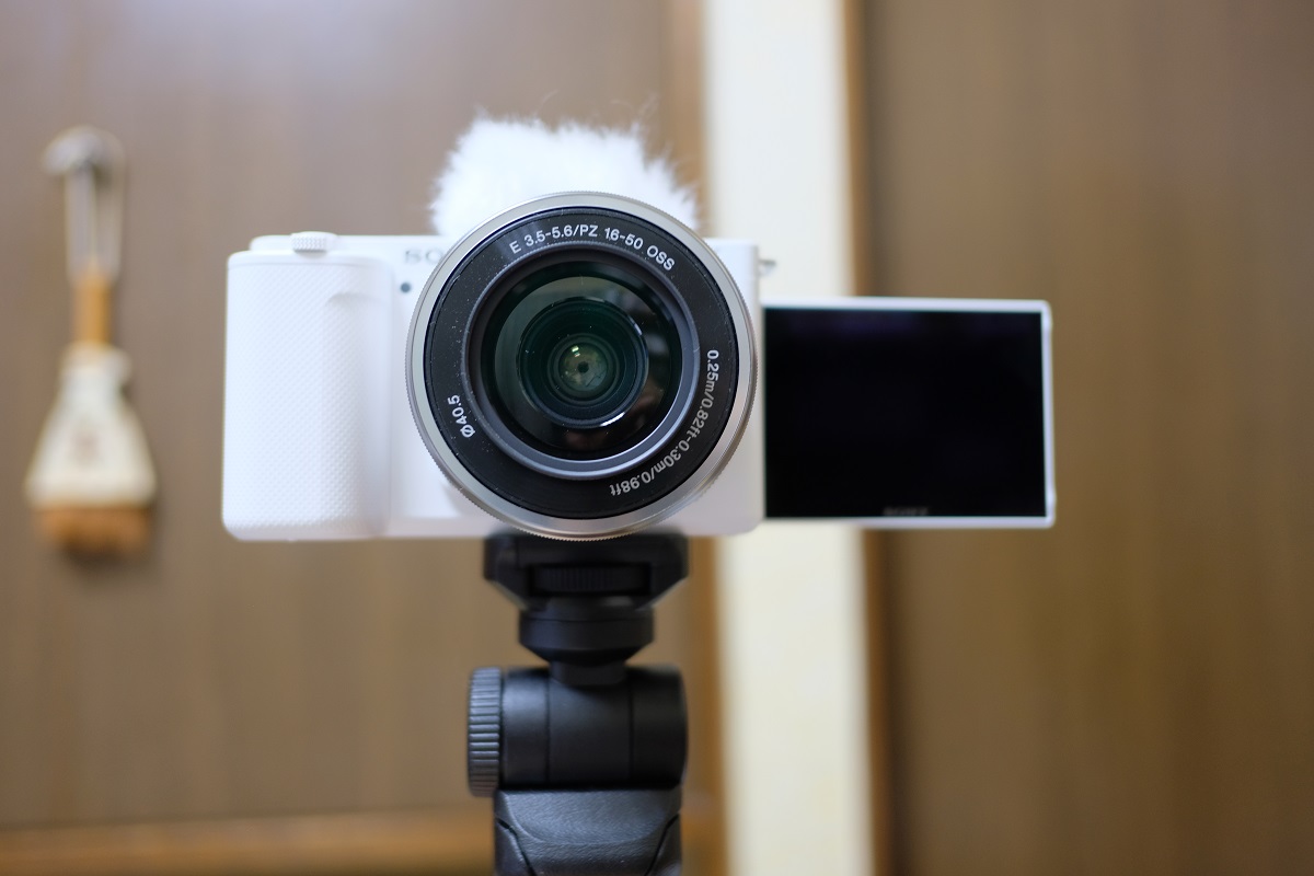 アクティブ手ブレ補正時の画角の狭さを解消！SONY E10-18mm F4 OSS