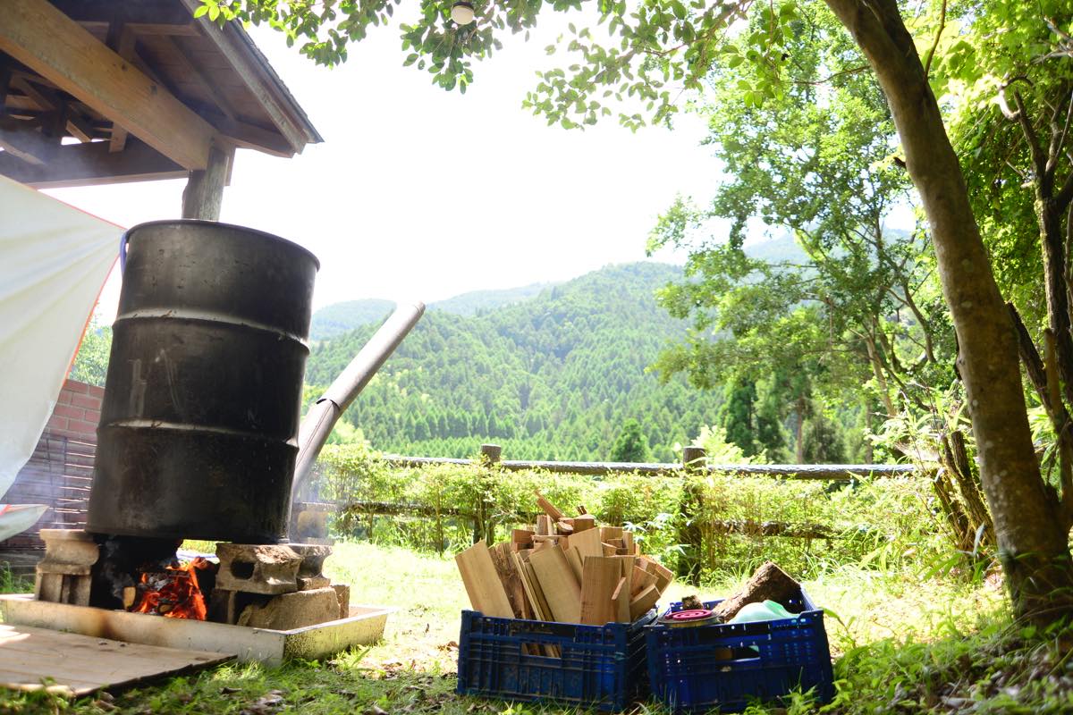徹底解説】キャンプでドラム缶風呂に入ろう！作り方と注意事項をご紹介