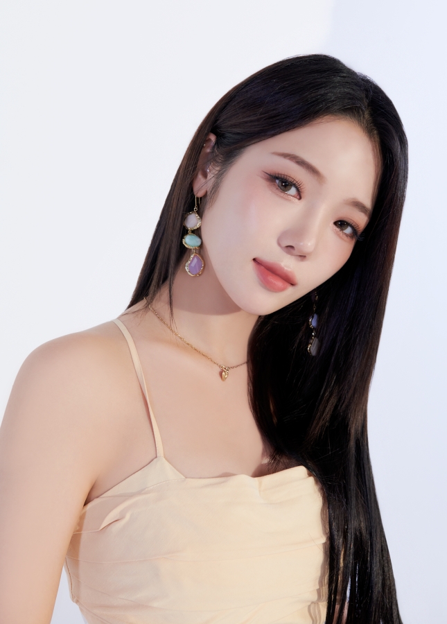 fromis_9に初インタビュー！【ジソン編】キュートでセクシーなカリスマ