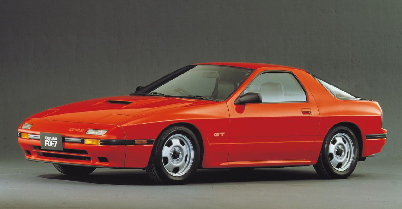 仮想敵ポルシェに勝つために FC3S（2代目マツダ・サバンナRX7）の