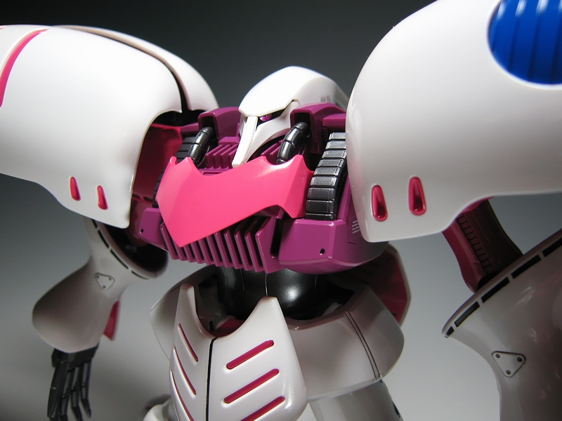 プレミアム完成品】バンダイ MG 1/100 キュベレイ | プラモデル