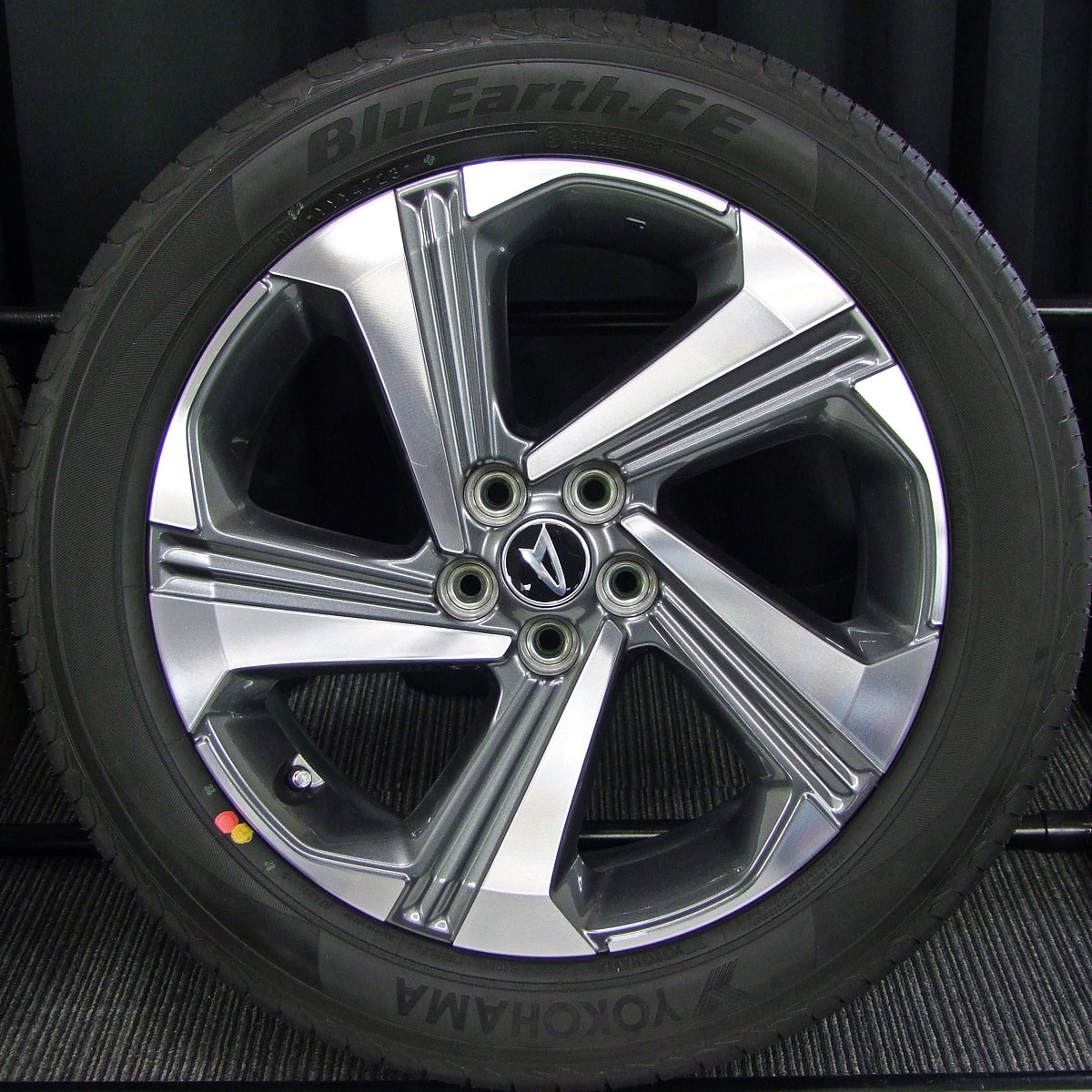 DAIHATSU (ダイハツ) ROCKY HYBRID (ロッキーハイブリッド) 純正 17×6J