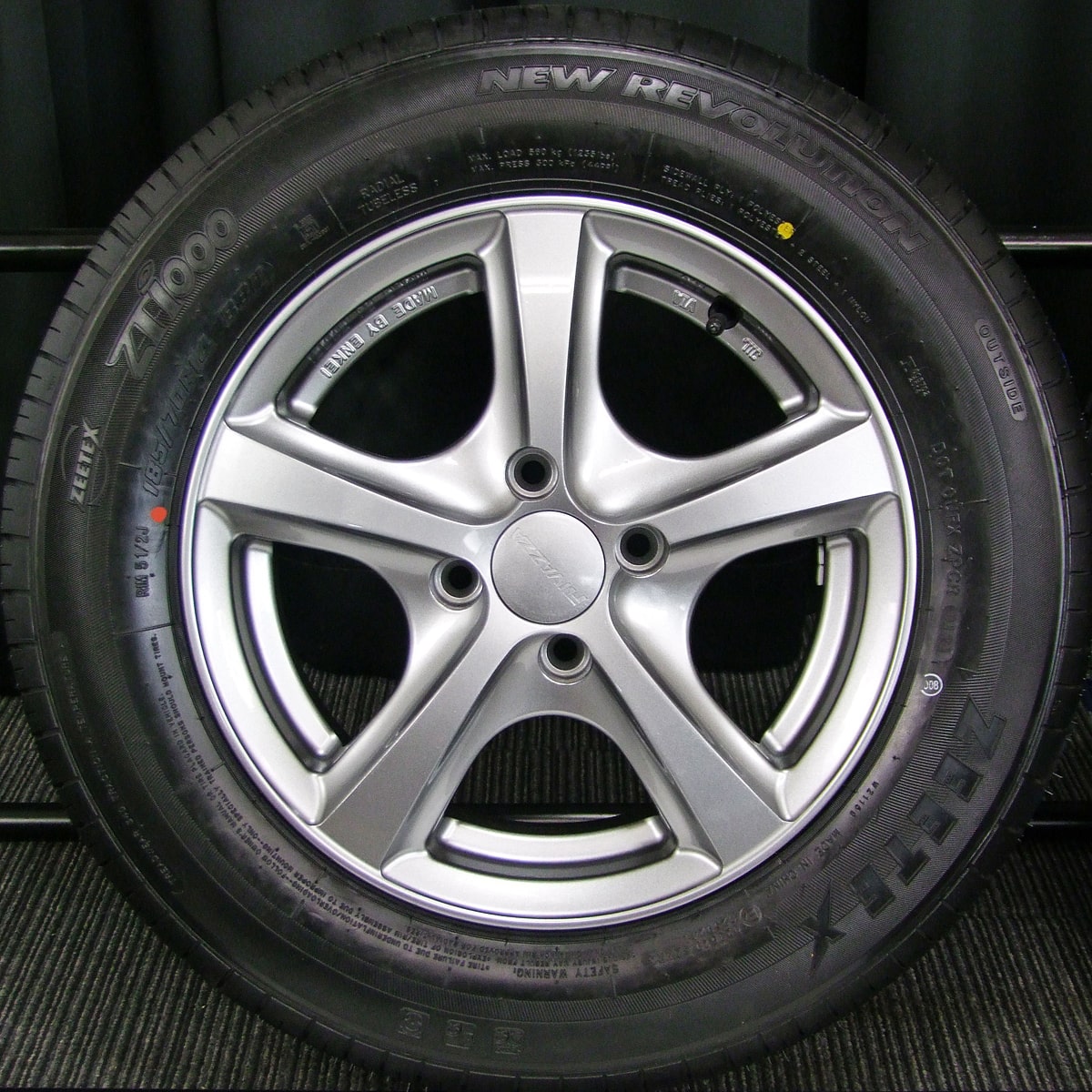 ENKEI (エンケイ) RIVAZZA (リヴァッツァ) COMPE (コンペ) 14×6J(+38