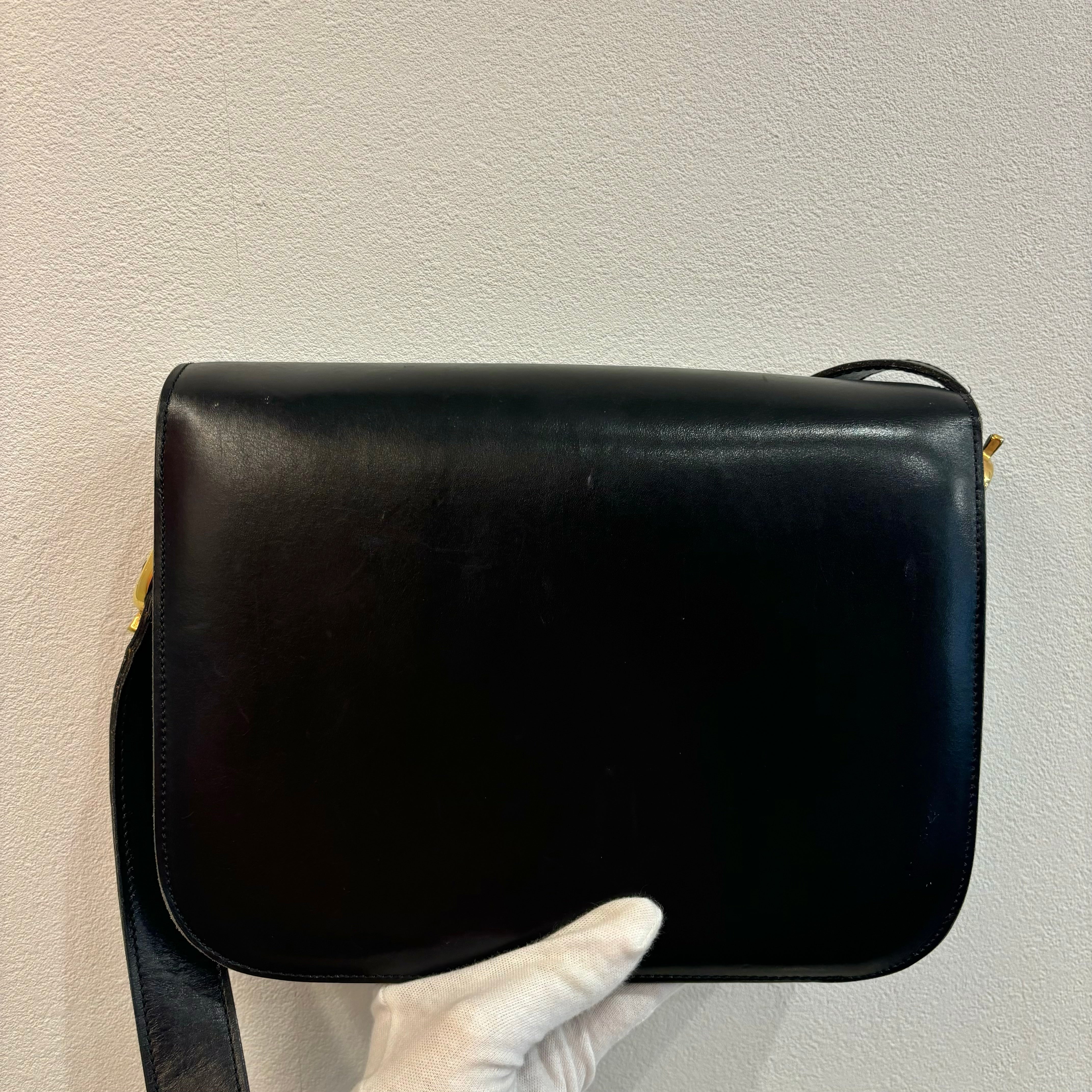 CELINE 馬車金具 レザーショルダーバッグ