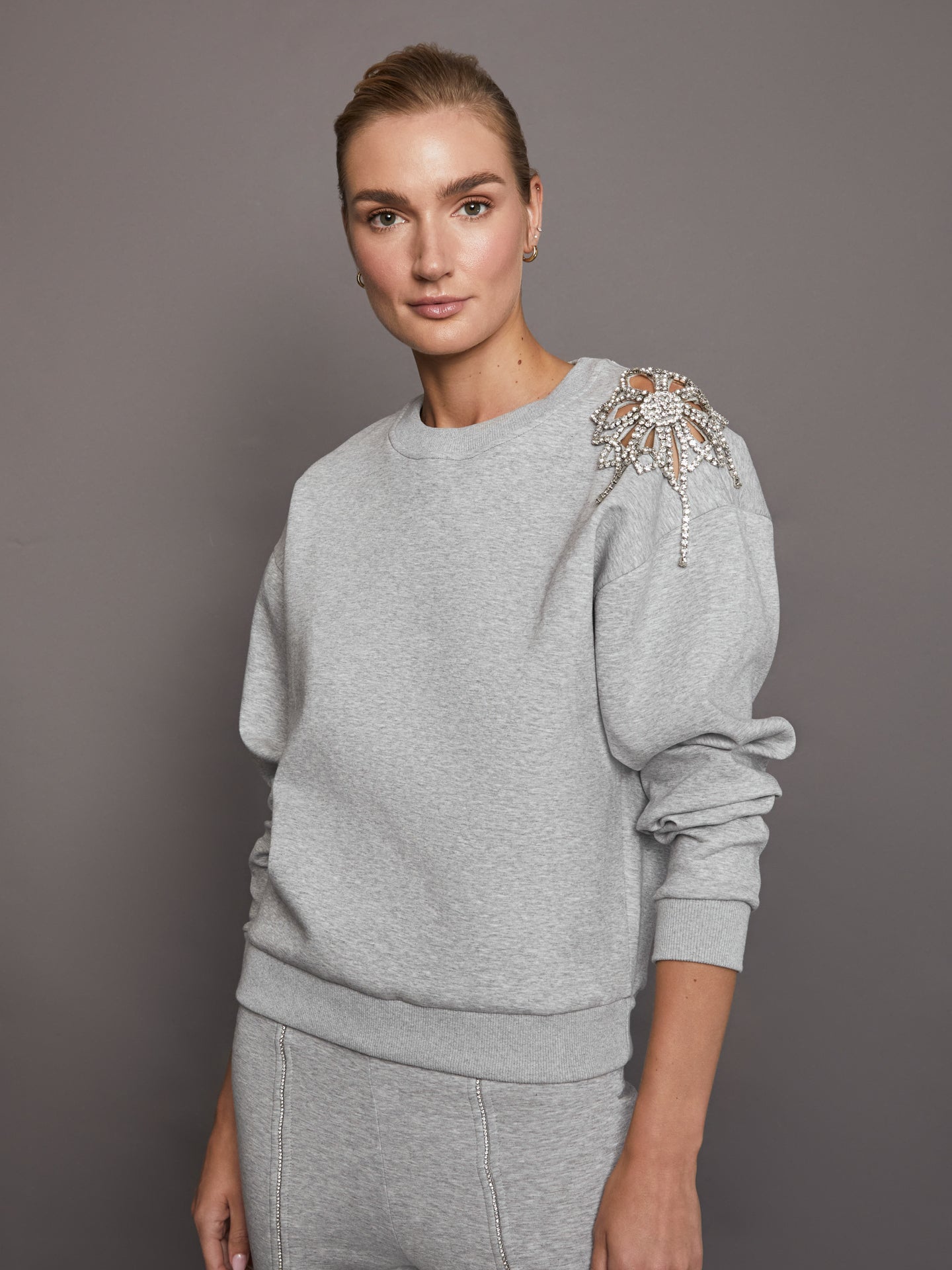 Rhinestone Cut Out Sweatshirt - Heather Grey – Carbon38