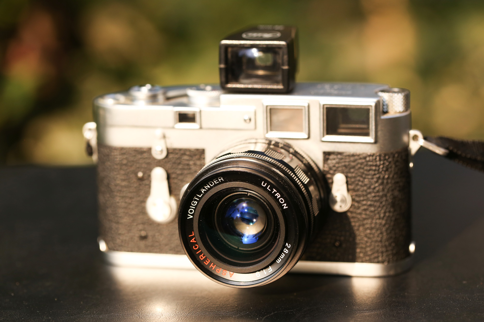 Voigtlander Ultron 28mm F/1.9 LTM Lens Review - Casual Photophile