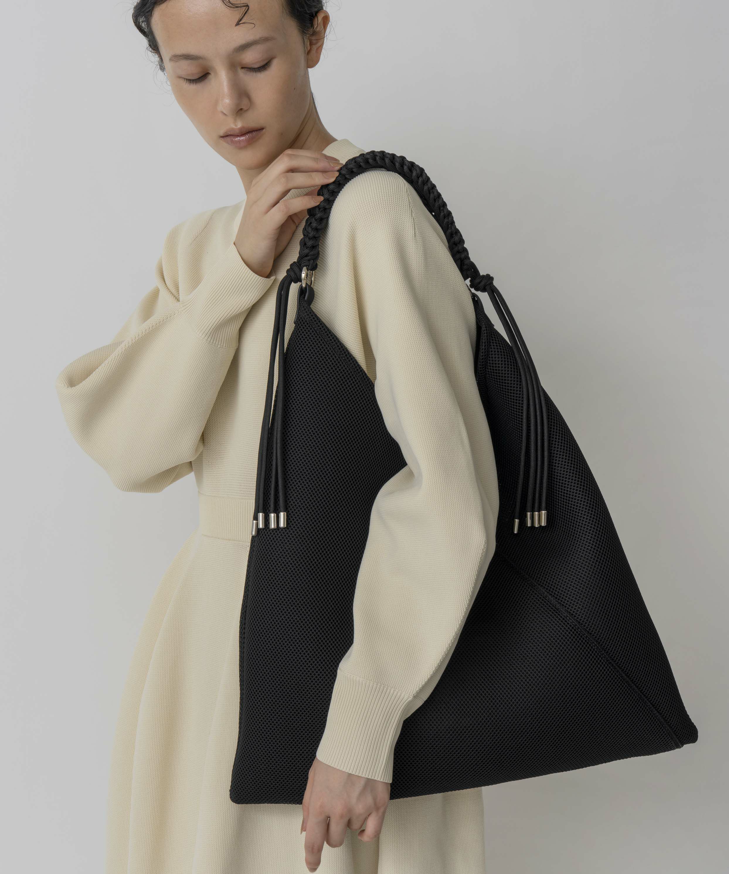 LE VERNIS] Paracord handle mesh bag | CASSELINI ONLINE SHOP