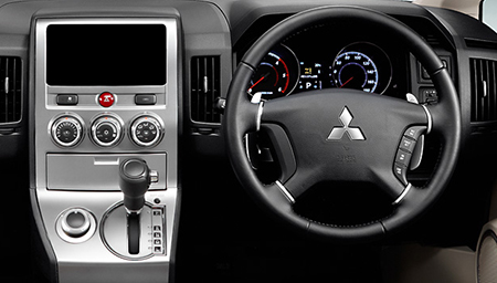 デリカD：5（三菱）D パワーパッケージ（2014年4月）｜カタログから