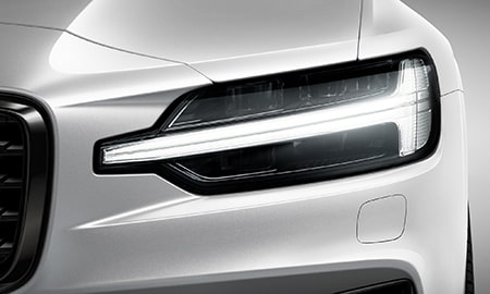 V60（ボルボ）B5 Rデザイン（2020年10月）｜カタログから中古車