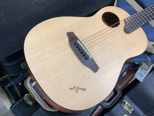 お取り寄せ商品】K.Yairi Nocturne ST マイク搭載 アンプに繋げる