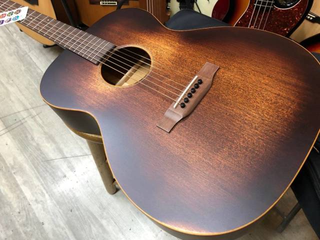 Martin 000-15M Street Master Mahogany マイク搭載！ 【 アンプに