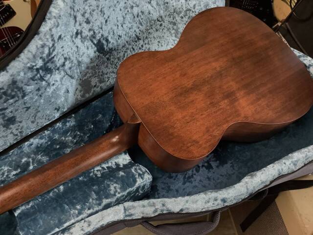 Martin 00-15M Mahogany マイク搭載！ 【 アンプに繋げる マーチン