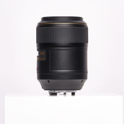 Nikon AF-S NIKKOR 105mm f/2.8 G Micro ED VR Autofocus IF Lens {62}