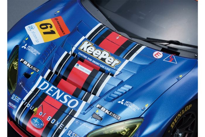 2021年のGT300チャンピオンマシンが”大迫力”の1/8スケールで登場