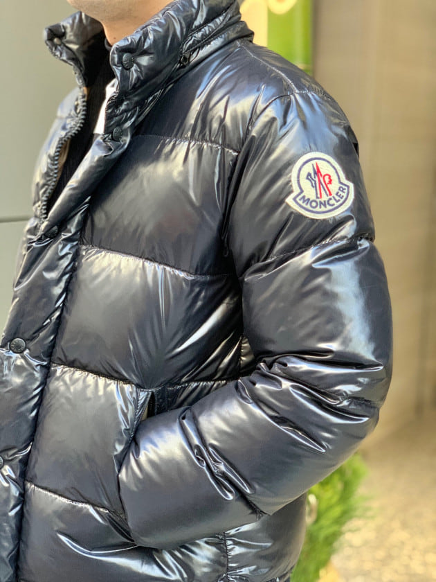 MONCLER〉15年経ってもまだまだ現役の一着として使えるのでオススメ