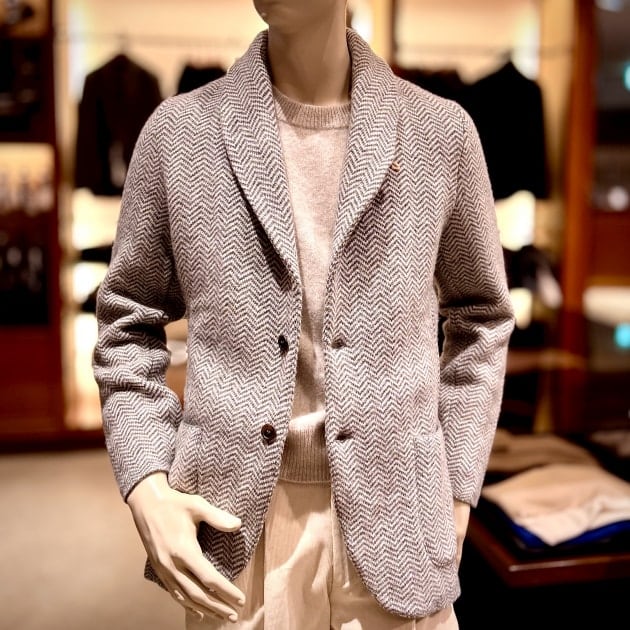 ニット？いえ、テーラードジャケットです。｜Brilla per il gusto