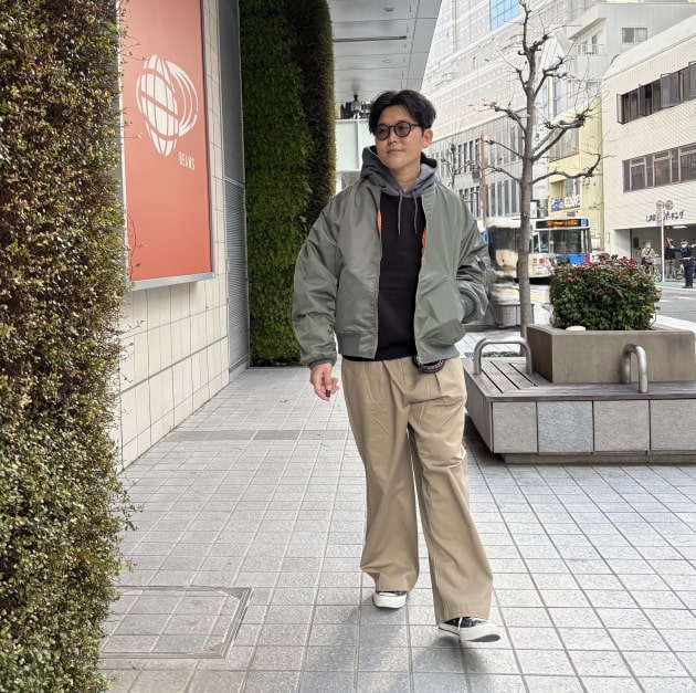 今っぽく着られる「Crazy MA-1 Jacket」を徹底レビュー｜ビームス 静岡