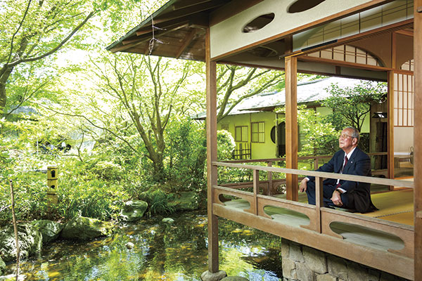 困難から逃げるな」 稲盛氏の教え受け大量退社の危機から復活：日経