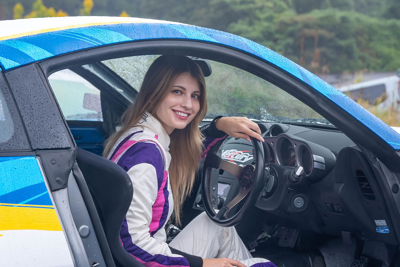 マギーがドリフト挑戦で得た「自分史上いちばんの手応え」。講師の下田