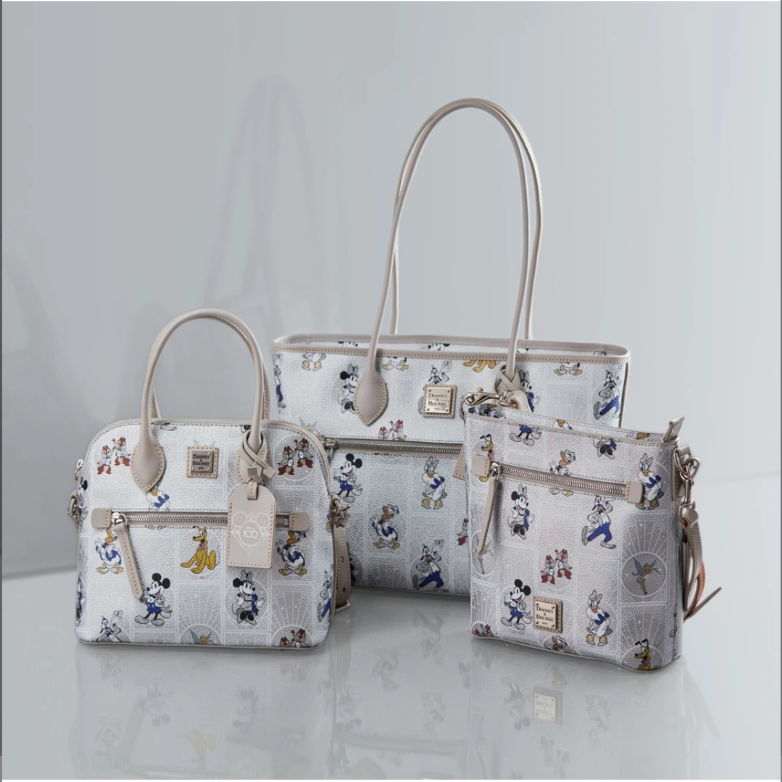 ☆ディズニー ドゥーニーアンドバーク ミッキー 90周年 ショルダー