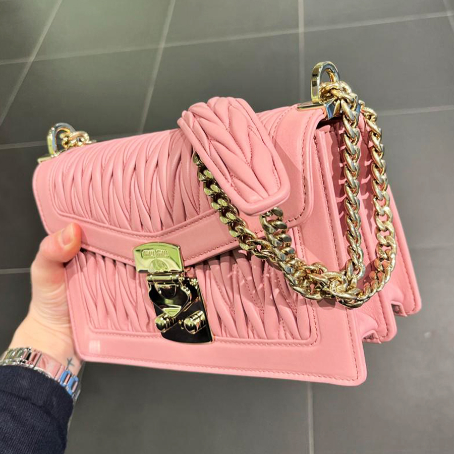 セール】ミュウ コンフィデンシャル マテラッセ☆5BD083 N88 (MiuMiu