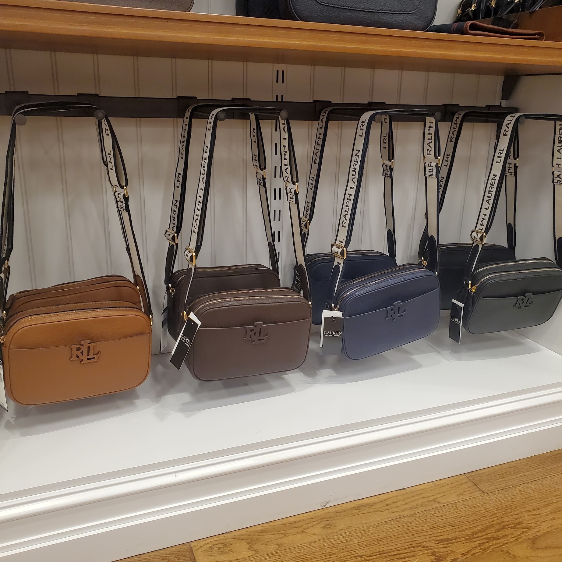 ラルフローレン ペブルド レザー キャリー クロスボディ (Ralph Lauren