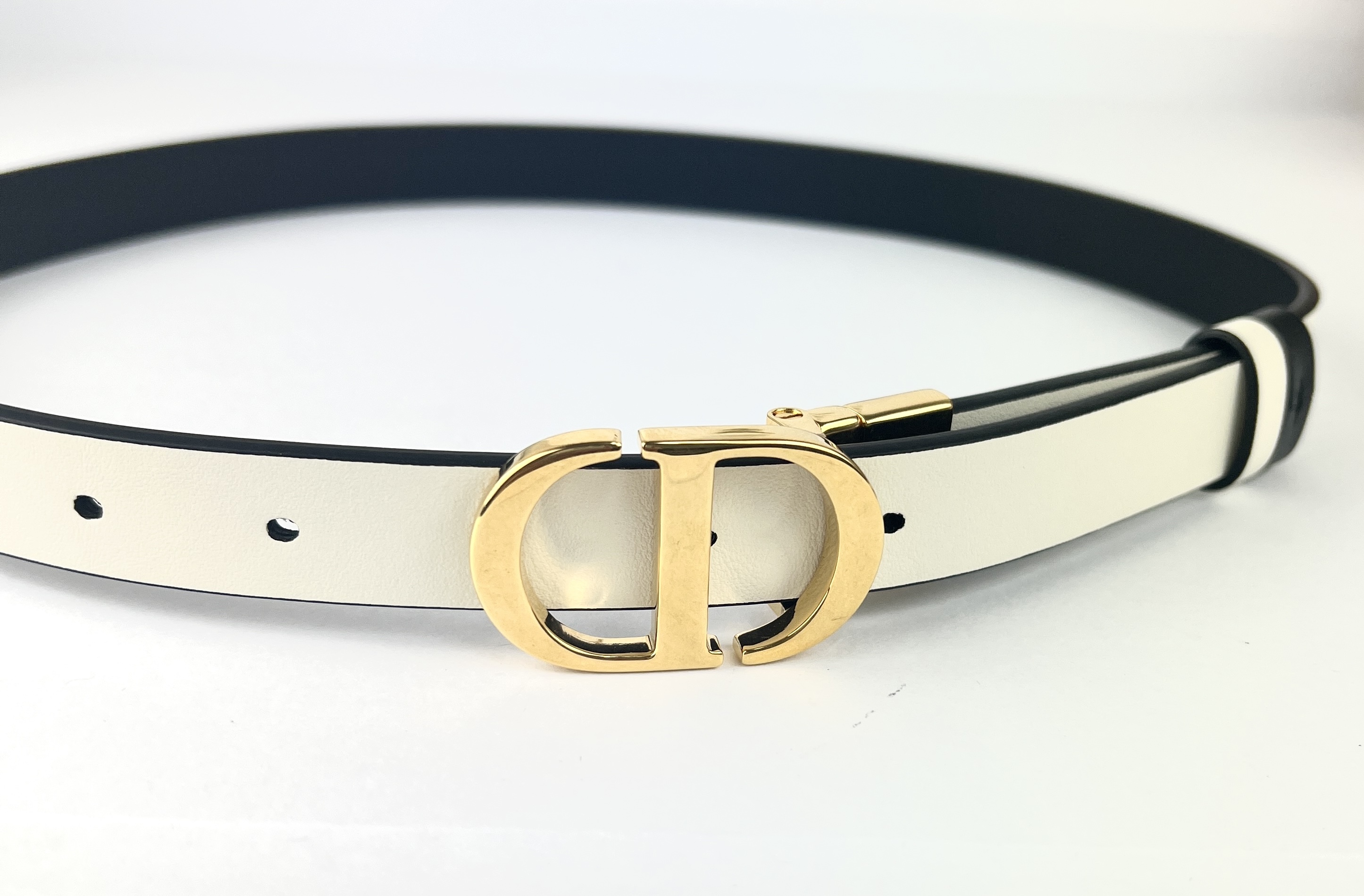 すぐ届く！DIOR ディオール30 MONTAIGNE リバーシブルベルト (Dior