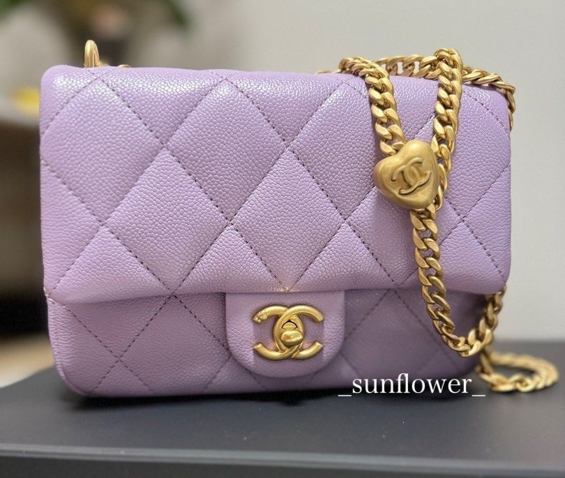 シャネル 24P フラップバッグ ハート型ボールチェーン パープル