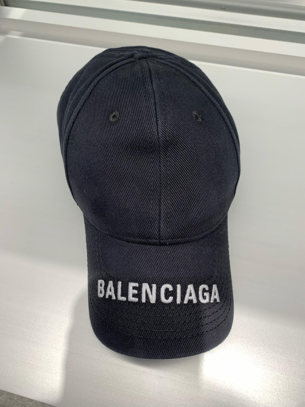 レア商品【BALENCIAGA】ロゴ キャップ アラビア語 アラビック