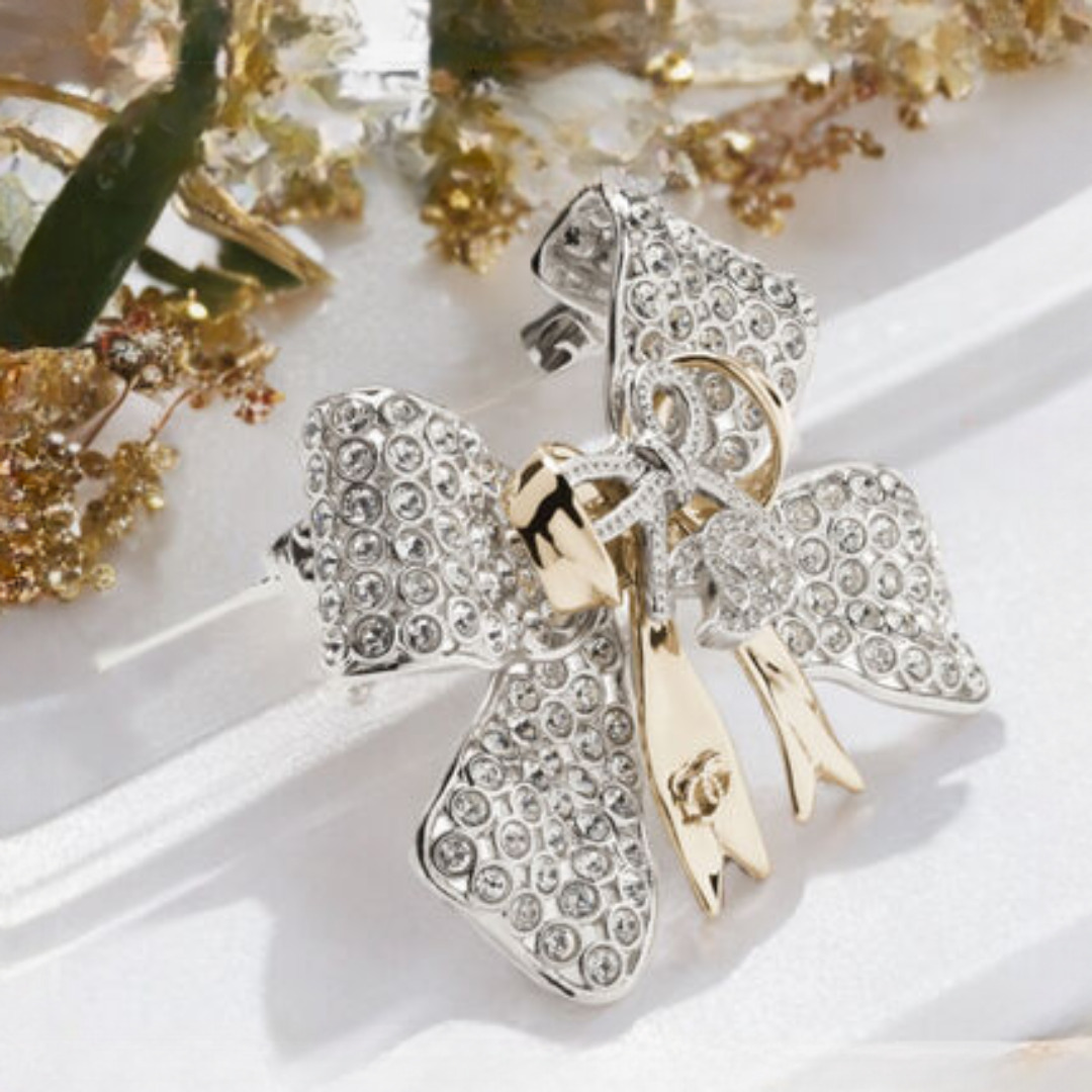 リボン型が特徴☆】CHANEL 25K ブローチ (CHANEL/ブローチ・コサージュ