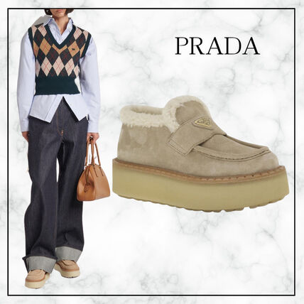 ムートン PRADA(プラダ) Boots(ブーツ) 靴・シューズ(レディース
