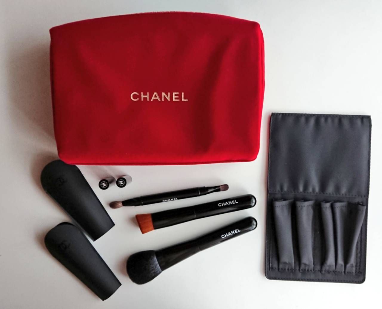 CHANELシャネル☆ブラシ 3点セット 限定品 プレゼントに最適 (CHANEL
