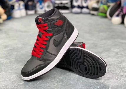 エアジョーダン1 レトロ ハイ OG ブラックサテン AIR JORDAN1 (Nike