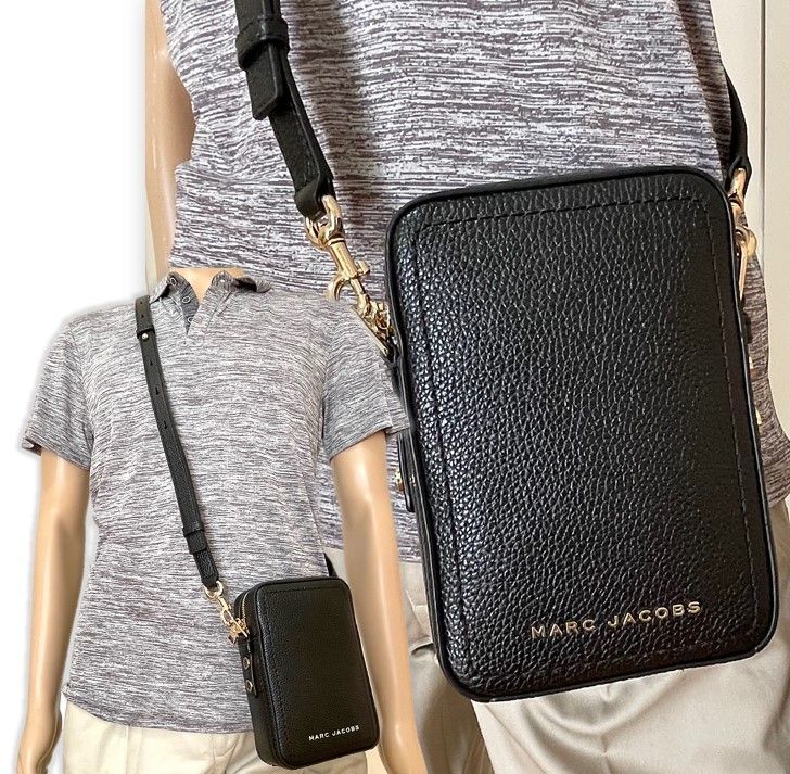 MARC JACOBS 本革レザー ロゴ 縦長クロスボディー ユニセックス (MARC