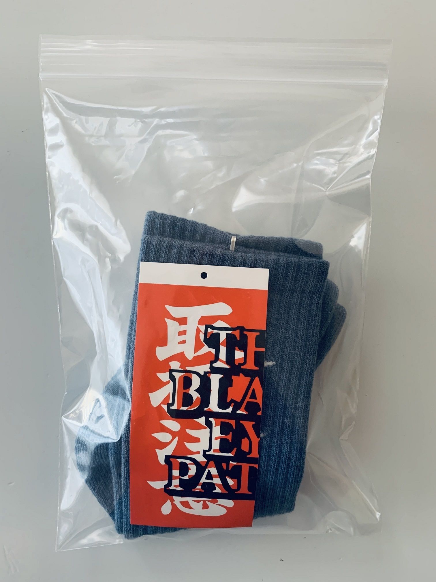 送料無料！Black Eye Patch / HANDLE WITH CARE SOCKS (BlackEyePatch